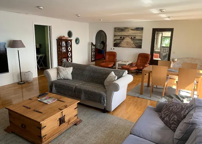 Charming House With Panoramic Sea View Over Braviken!